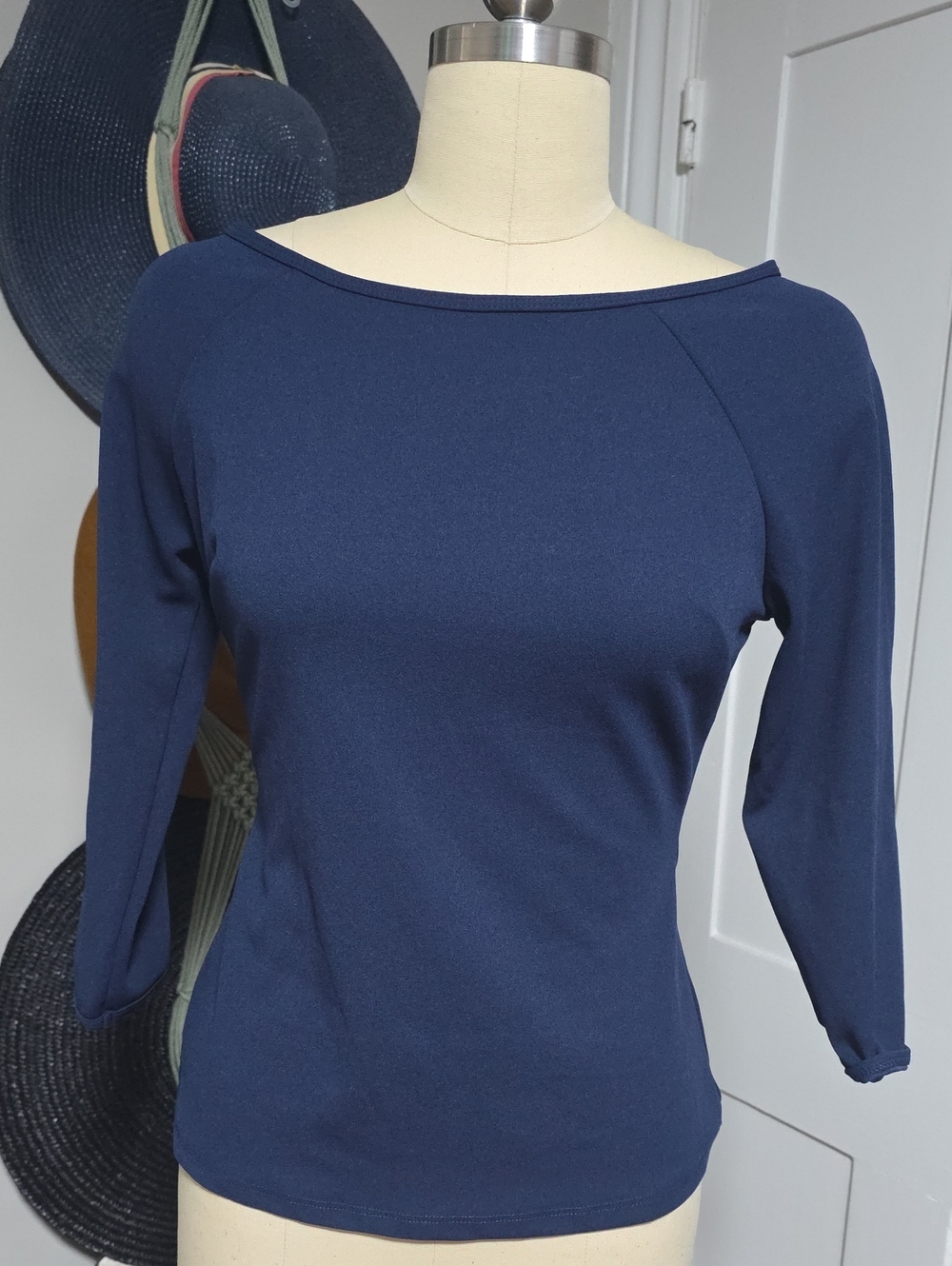 VIXEN by Micheline Pitt Wild Ways top in Navy sz S NWT